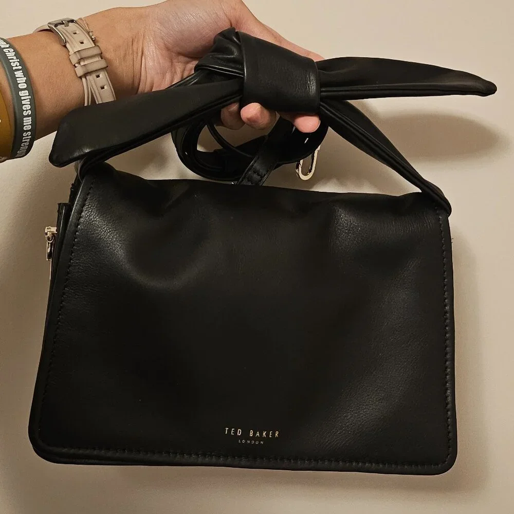 Brand new Ted Baker bag - Picture 5 of 9